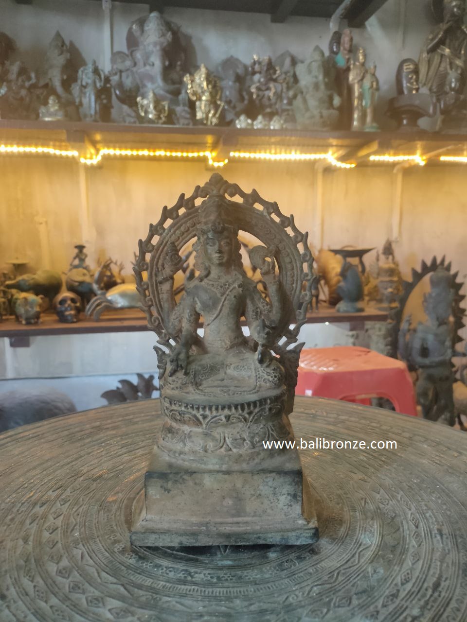 1063 Sitting Shiva 24 cm NYH