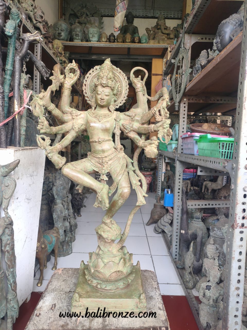 1048 Dancing Siwa 66 cm NYH