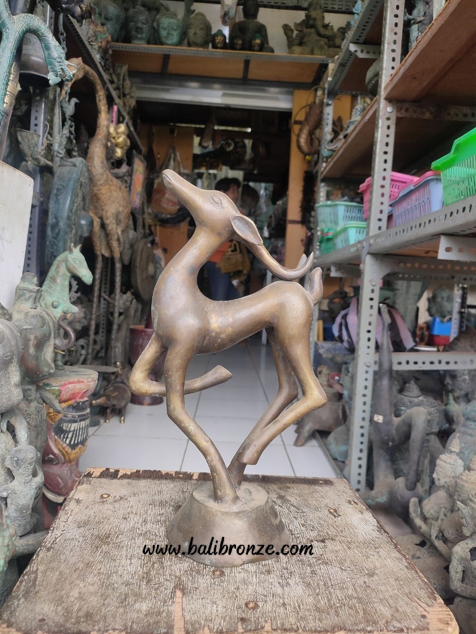 1248 walking Deer  13 cm